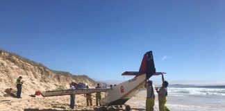 Αναγκαστική προσγείωση σε παραλία – Είχε μείνει από καύσιμα