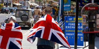 Αυξάνονται οι κρατήσεις των Βρετανών για Ελλάδα