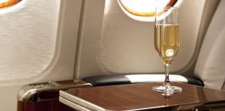 Τέλος το δωρεάν αλκοόλ στις πτήσεις;