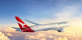 Αεροσκάφος προσγειώθηκε στη Λάρνακα λόγω ασθένειας επιβάτη