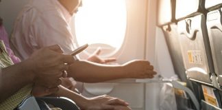 Έκανε μία πτήση άνω κάτω γιατί ήθελε να δει… πορνό!