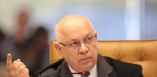 Νεκρός σε αεροπορικό δυστύχημα δικαστής που ερευνούσε σκάνδαλο