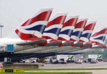 Απότομη αύξηση των κρατήσεων μετά τις ανακοινώσεις στη Βρετανία