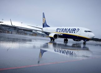 Η Ryanair προσφέρει 100.000 θέσεις με 9.99€
