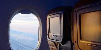 Πως πρέπει να κάθεσαι για να επιβιώσεις από συντριβή αεροπλάνου;