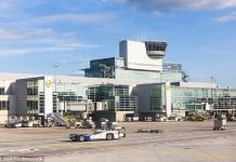 Την ανάγκασαν να αποδείξει ότι… θηλάζει