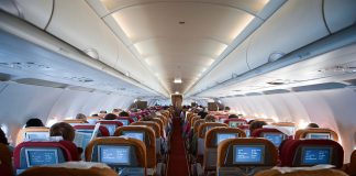 Τι προσέχουν οι πιλότοι όταν είναι απλοί επιβάτες;