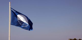 Πρωτιά στις Γαλάζιες Σημαίες θέλει η Ελλάδα
