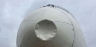 Αναγκαστική προσγείωση λόγω σύγκρουσης με πουλί