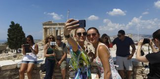 EOT: Το 2017 θα ξεπεράσουμε τις 30 εκατ. αφίξεις τουριστών