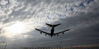 EASA: Κίνδυνος για τις πτήσεις από την απαγόρευση των λάπτοπ