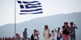 «Βροχή» τα ταξιδιωτικά πακέτα για Ελλάδα
