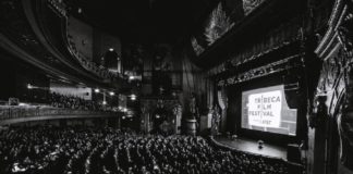 Υποδέχθηκαν σποτ της United Airlines με φωνές και γέλια