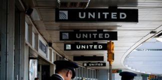 Σε πτήση της United Airlines πέθανε ένας γιγαντιαίος λαγός!