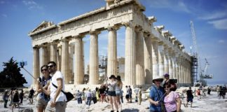 Έρχεται καλοκαίρι-ρεκόρ για τον τουρισμό στην Ελλάδα