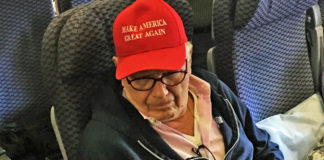 Καθυστέρηση πέντε ωρών επειδή επιβάτης αρνιόταν να κάτσει στη θέση του