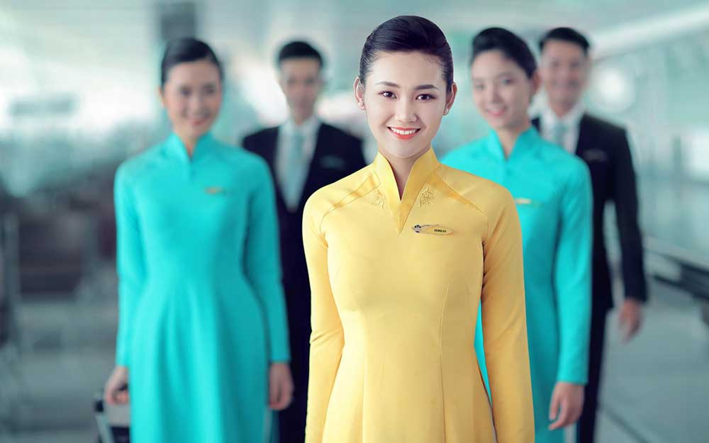 vietnam-airlines-crew
