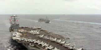 Εντυπωσιάζει το αεροπλανοφόρο USS Abraham Lincoln των ΗΠΑ (βίντεο)