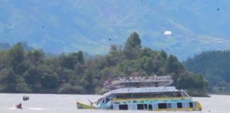 Βυθίστηκε τουριστικό πλοίο στην Κολομβία- Εννέα νεκροί (βίντεο)