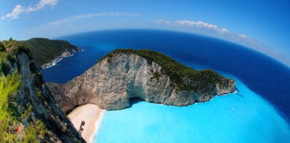 Ζάκυνθος: Τουρίστρια έχασε τη ζωή της- Έπεσε στο κενό