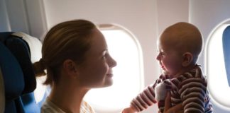 Πως θα σταματήσετε την γκρίνια των παιδιών κατά τη διάρκεια μιας πτήσης