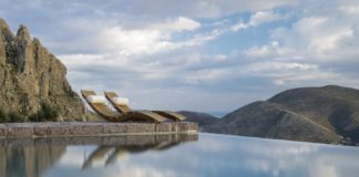 Τα 6 πιο χλιδάτα ξενοδοχεία στην Ελλάδα από τη γαλλική Vogue