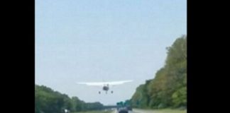 ΗΠΑ: Αεροσκάφος με μηχανική βλάβη προσγειώθηκε σε αυτοκινητόδρομο (βίντεο)