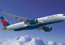 Αεροσυνοδός έσπασε μπουκάλι κρασιού στο κεφάλι επιβάτη!