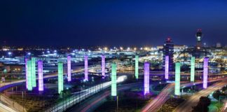 Λος Άντζελες: Συνελήφθη ζευγάρι στο αεροδρόμιο γιατί ο γαμπρός είναι μουσουλμάνος!