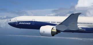 Η νεότερη γυναίκα κυβερνήτης σε Boeing 777 στον κόσμο (βίντεο)