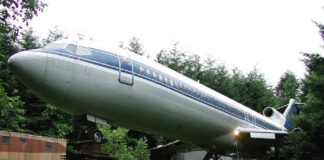 Αμερικανός μετέτρεψε ένα Boeing σε μόνιμη κατοικία!