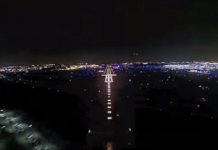 Εντυπωσιακή νυχτερινή προσγείωση αεροπλάνου! (βίντεο)