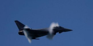 Ιταλία: Συνετρίβη στρατιωτικό αεροσκάφος σε επίδειξη- Νεκρός ο ένας πιλότος