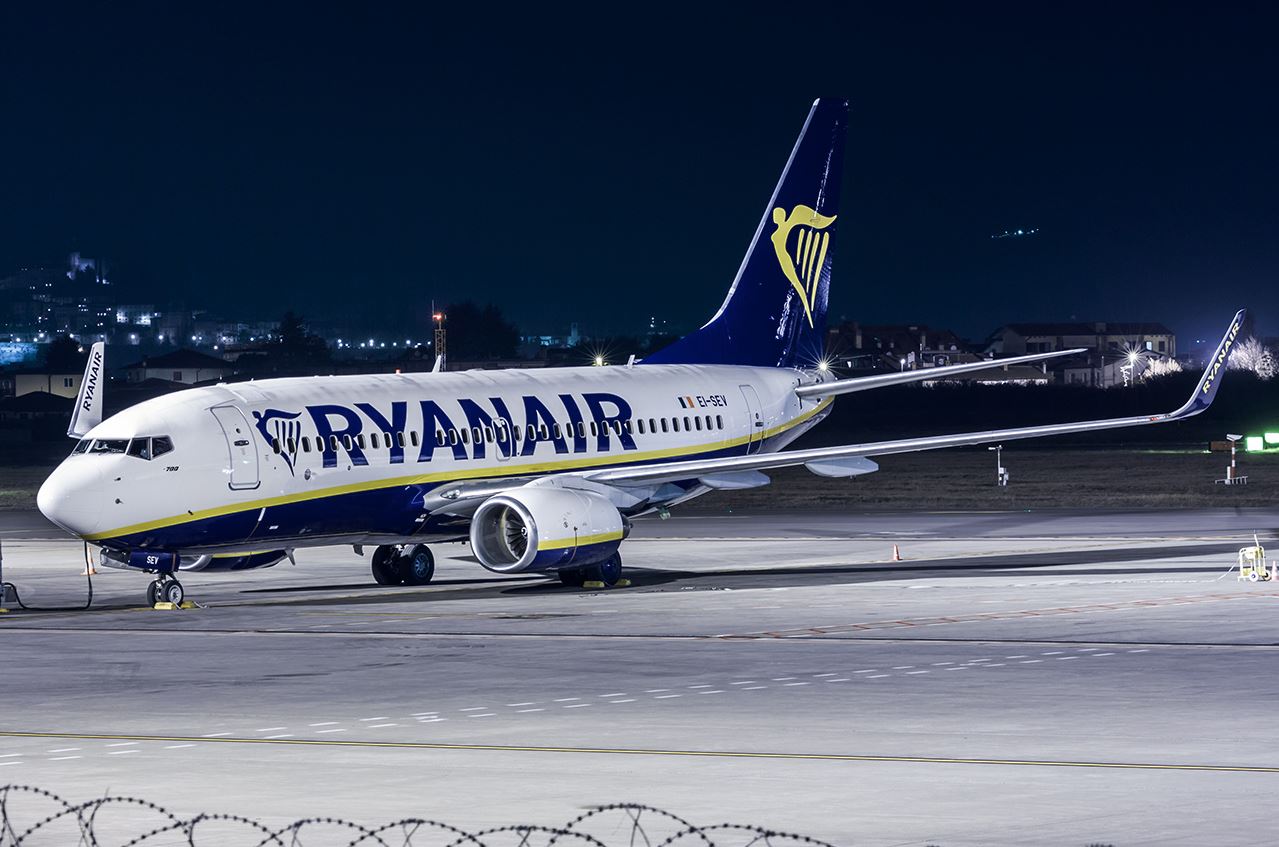 ei-sev-ryanair-boeing-737-73swl_PlanespottersNet_682904