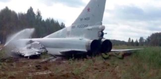 Πρόσκρουση ρωσικού βομβαρδιστικού σε δέντρα- Σώο το πλήρωμα (βίντεο)
