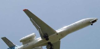 Βρετανία: Ακόμα και στρατιωτικά αεροπλάνα επιστρατεύονται για τη μεταφορά του εμβολίου