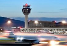 Απογείωση επιβατών στο αεροδρόμιο της Αθήνας