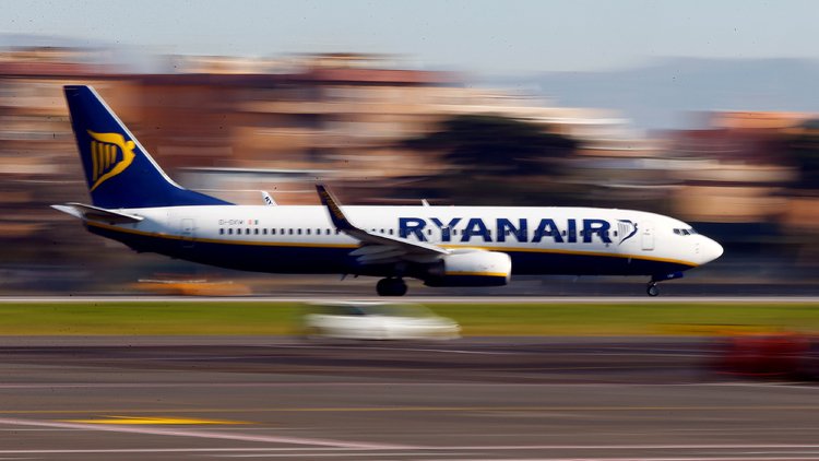 Ryanair nea dromologia