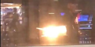 Σιάτλ: Αεροπλάνο “πήρε φωτιά” κατά την προσγείωση (βίντεο)