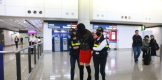 Αεροδρόμιο Χονγκ Κονγκ: Συνελήφθη Ελληνίδα μοντέλο με κοκαΐνη αξίας 307.000 δολ.