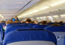 Γιατί οι τουαλέτες των αεροπλάνων έχουν μικρό μέγεθος;