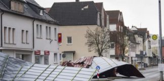 Β. Ευρώπη: Παραλύουν τα αεροδρόμια από την καταιγίδα «Φρειδερίκη»