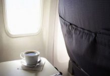 Γιατί δεν πρέπει να πίνετε καφέ στο αεροπλάνο;