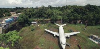 Μπαλί: Βρέθηκε άθικτο αεροσκάφος στο δάσος!