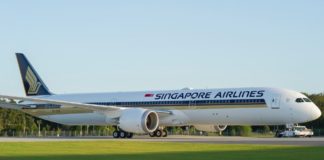 H Singapore Airlines πετά με το πρώτο Boeing 787-10!