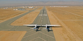 Ετοιμο για την πρώτη πτήση το μεγαλύτερο αεροσκάφος του κόσμου! (βίντεο)