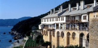 “Ύμνος” στο Άγιο Όρος από το μεγαλύτερο περιοδικό της Ρωσίας