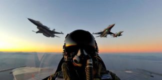 Bραβείο σε Έλληνα πιλότο του NATO: Προσγείωσε μαχητικό ενώ έχασε τον κινητήρα