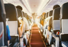 Πέθανε μέσα στο αεροπλάνο χωρίς να το καταλάβει η σύζυγός του