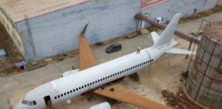 Κινέζος αγρότης κατασκευάζει το δικό του… αεροπλάνο!